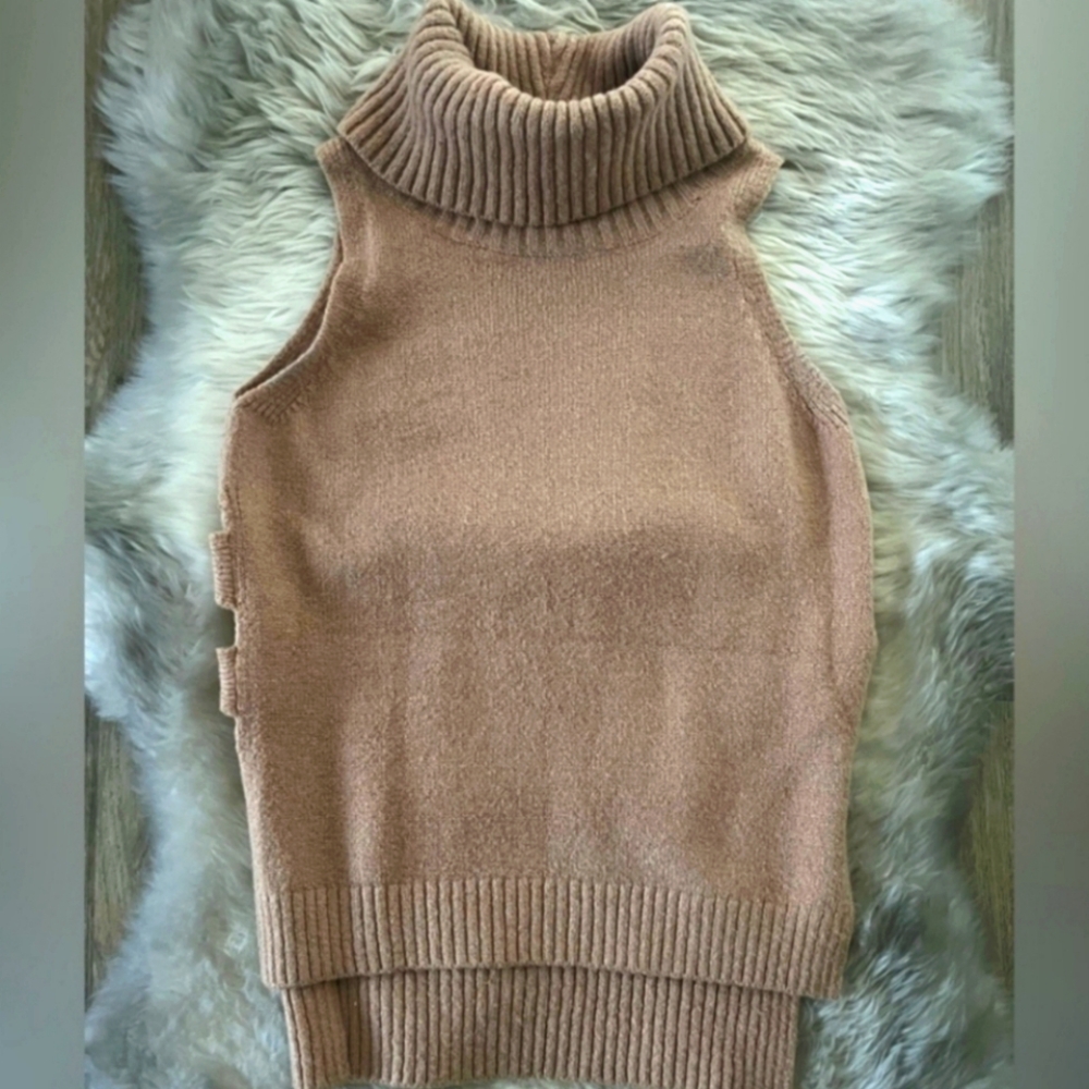ELODIE Light Camel Beautiful Thick Sleeveless Turtleneck Sweater Blouse